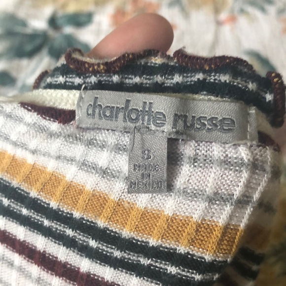 Charolette Russe off the should crop top - Picture 3 of 3